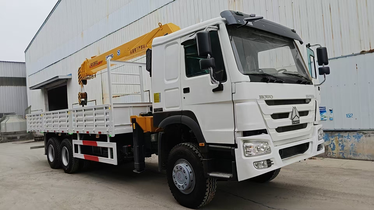 XCMG,HOWO HOWO 371 chassis,SQ12SK3Q crane truck - Crane truck: picture 2 XCMG,HOWO HOWO 371 chassis,SQ12SK3Q crane truck - Crane truck: picture 2