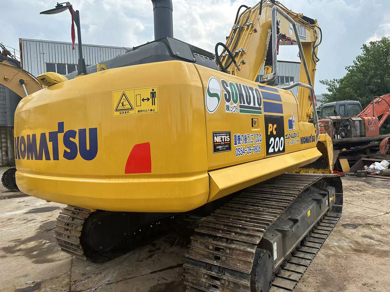 CRAWLER EXCAVATOR Used Good Quality Japan Original PC200-8 in Good Condition PC200-8 Komatsu - Construction machinery: picture 3 CRAWLER EXCAVATOR Used Good Quality Japan Original PC200-8 in Good Condition PC200-8 Komatsu - Construction machinery: picture 3