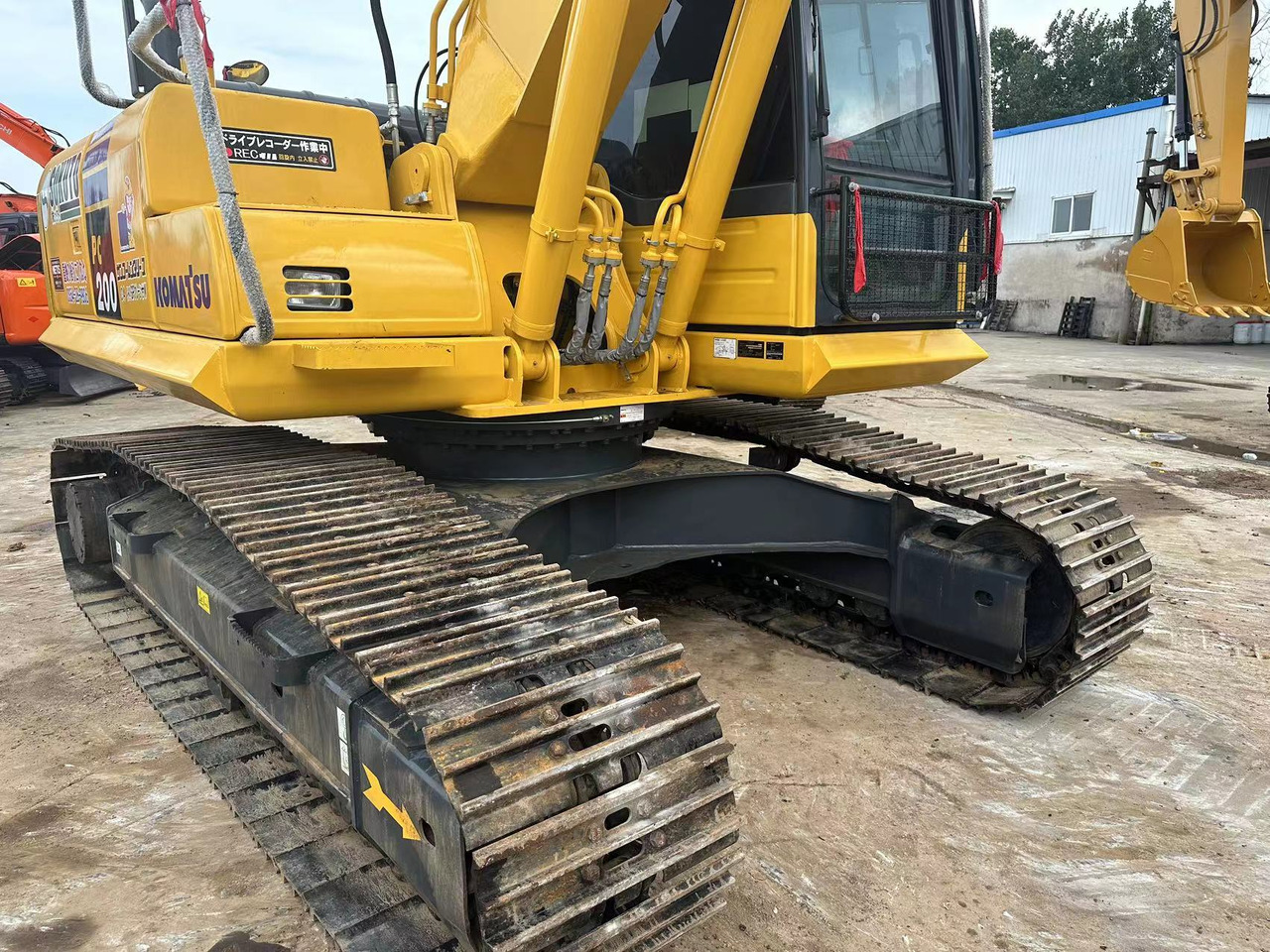 CRAWLER EXCAVATOR Used Good Quality Japan Original PC200-8 in Good Condition PC200-8 Komatsu - Construction machinery: picture 2 CRAWLER EXCAVATOR Used Good Quality Japan Original PC200-8 in Good Condition PC200-8 Komatsu - Construction machinery: picture 2