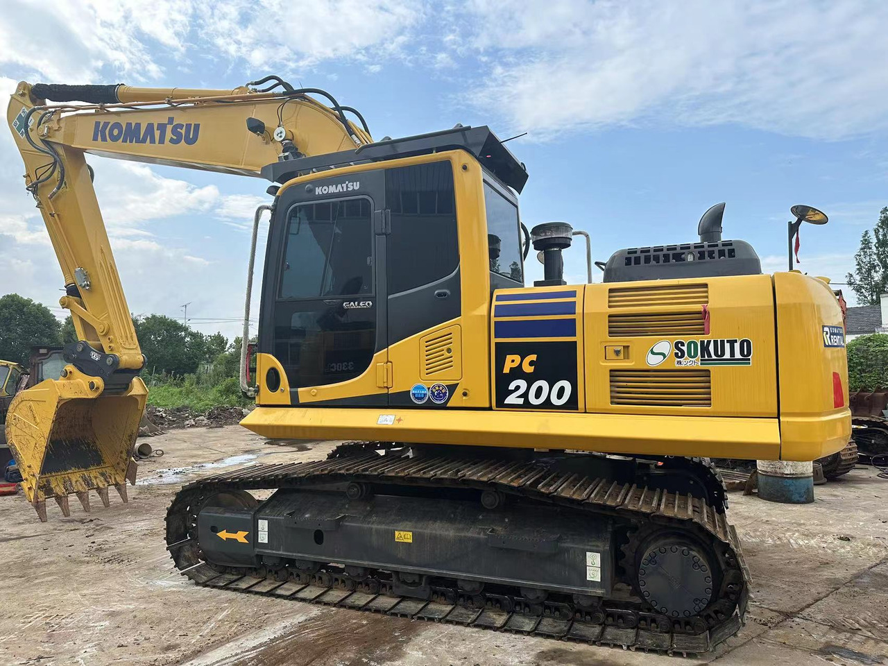 CRAWLER EXCAVATOR Used Good Quality Japan Original PC200-8 in Good Condition PC200-8 Komatsu - Construction machinery: picture 1 CRAWLER EXCAVATOR Used Good Quality Japan Original PC200-8 in Good Condition PC200-8 Komatsu - Construction machinery: picture 1