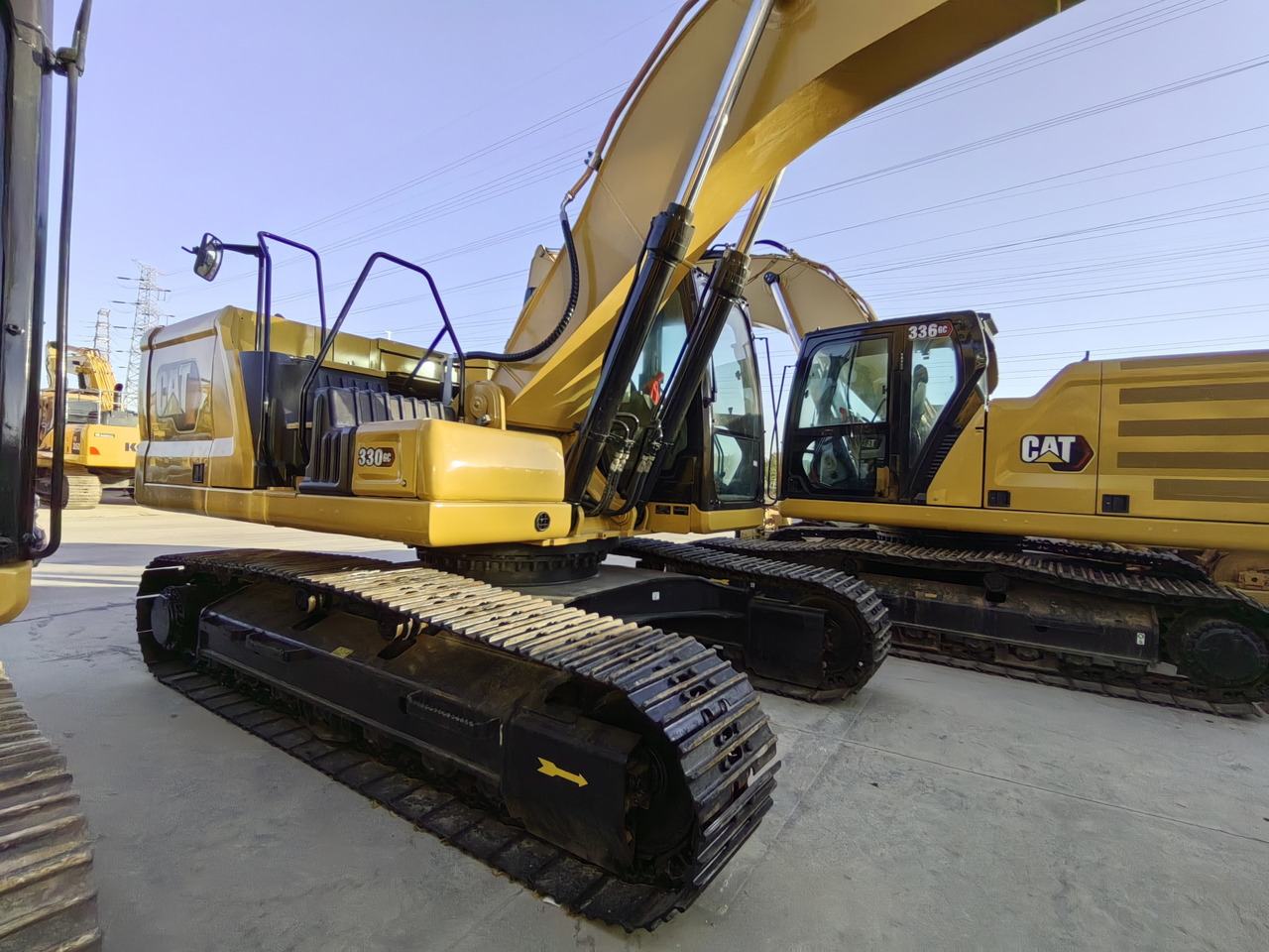 EXCAVATOR Used Cat 330GC Excavator: Unleash Unmatched Power and Precision for All Your Construction Endeavors.Low Price and Good Quality - Crawler excavator: picture 1 EXCAVATOR Used Cat 330GC Excavator: Unleash Unmatched Power and Precision for All Your Construction Endeavors.Low Price and Good Quality - Crawler excavator: picture 1