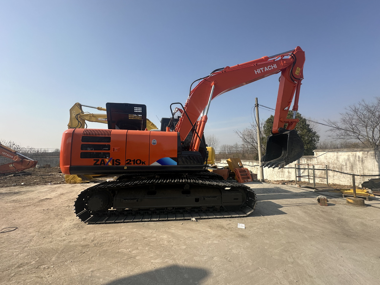 HITACHI Used Excavator ZX210-5G High Quality - Crawler excavator: picture 1 HITACHI Used Excavator ZX210-5G High Quality - Crawler excavator: picture 1