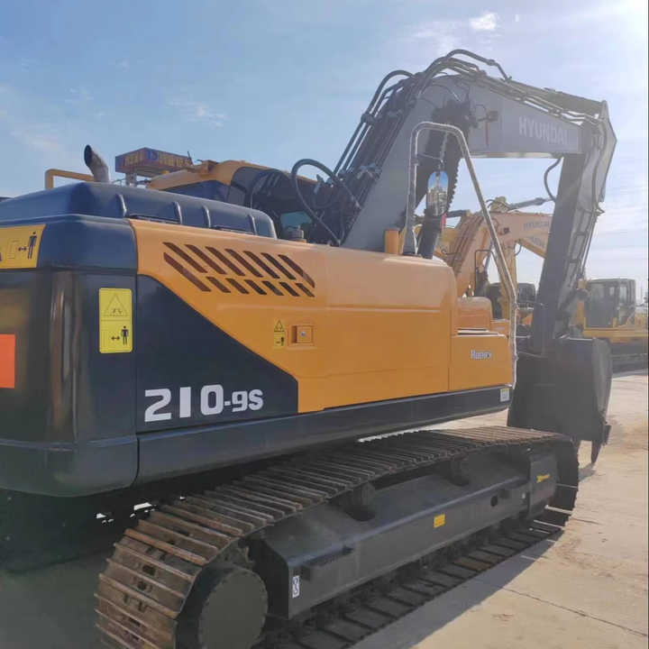 Hyundai 210lc-9 Excavator for Mining & Construction | Price Negotiable, Global Shipping - Crawler excavator: picture 1 Hyundai 210lc-9 Excavator for Mining & Construction | Price Negotiable, Global Shipping - Crawler excavator: picture 1