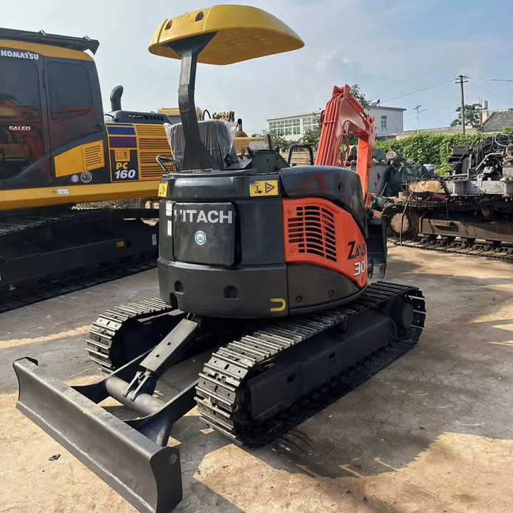 Original Japan Hitachi ZX30 Excavator Hitachi Excavator in Low Price for Hot Sale - Crawler excavator: picture 3 Original Japan Hitachi ZX30 Excavator Hitachi Excavator in Low Price for Hot Sale - Crawler excavator: picture 3