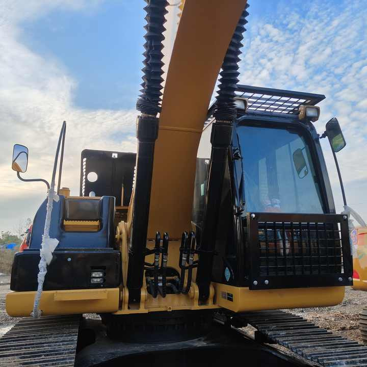 USED Construction Caterpillar Cat 330D Excavator Earthmoving Machinery Used CAT 320D 325D 330D Used Excavators - Crawler excavator: picture 4 USED Construction Caterpillar Cat 330D Excavator Earthmoving Machinery Used CAT 320D 325D 330D Used Excavators - Crawler excavator: picture 4
