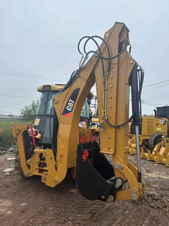 Used Caterpillar CAT 450F Retro Excavator CAT420F Cheap Price for Sale - Excavator: picture 3 Used Caterpillar CAT 450F Retro Excavator CAT420F Cheap Price for Sale - Excavator: picture 3