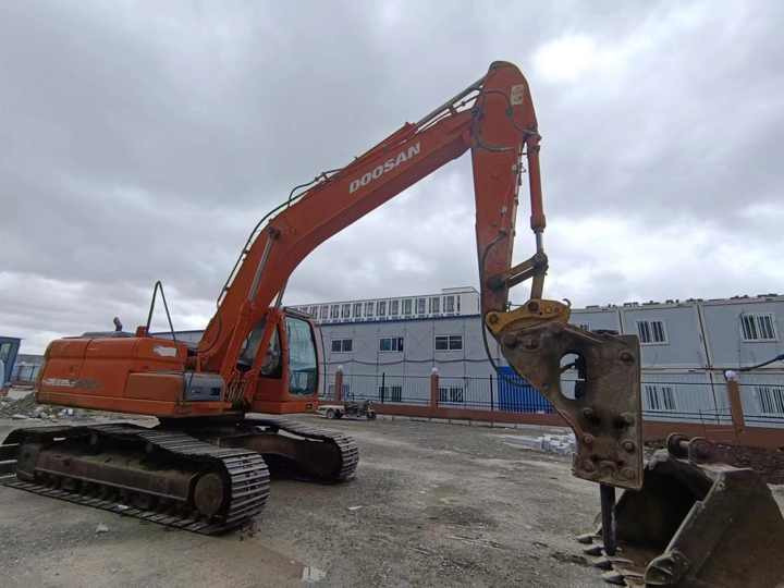 Used Digger Doosan DX225LC-9T Construction Machinery Construction Digger Used Doosan DX225LC-9T Cheap Excavator - Crawler excavator: picture 4 Used Digger Doosan DX225LC-9T Construction Machinery Construction Digger Used Doosan DX225LC-9T Cheap Excavator - Crawler excavator: picture 4
