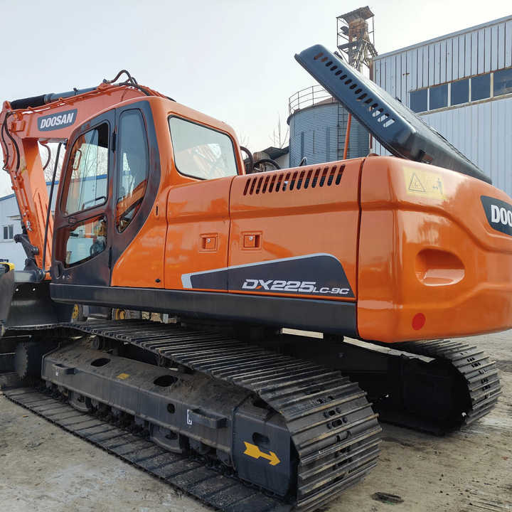 Used Excavator Doosan DX225LC-9 Excavators Mini Equipment Earth Moving Machinery Doosan Digger Excavator for Sale - Crawler excavator: picture 1 Used Excavator Doosan DX225LC-9 Excavators Mini Equipment Earth Moving Machinery Doosan Digger Excavator for Sale - Crawler excavator: picture 1