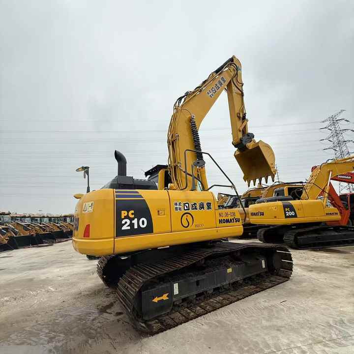 Used Good Quality Japan Original PC210-8 in Good Condition PC210-8 Komatsu - Crawler excavator: picture 4 Used Good Quality Japan Original PC210-8 in Good Condition PC210-8 Komatsu - Crawler excavator: picture 4