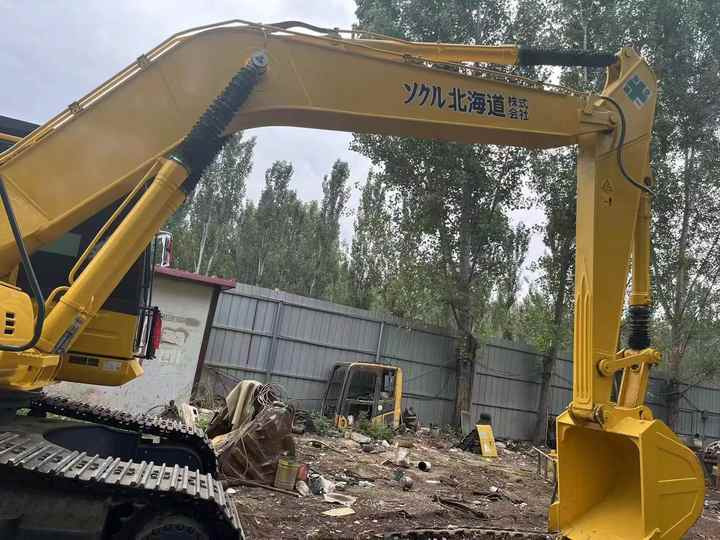 Used Good Quality Japan Original PC220-8 in Good Condition PC220-8 Komatsu - Crawler excavator: picture 5 Used Good Quality Japan Original PC220-8 in Good Condition PC220-8 Komatsu - Crawler excavator: picture 5