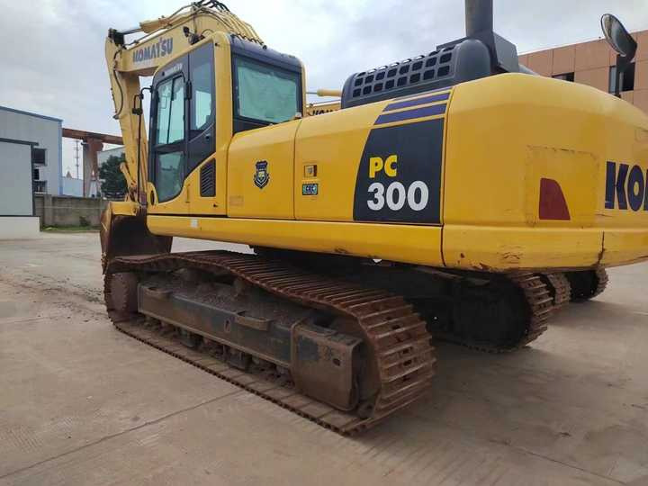 Used Good Quality Japan Original PC300-8 in Good Condition PC300-8 Komatsu - Crawler excavator: picture 3 Used Good Quality Japan Original PC300-8 in Good Condition PC300-8 Komatsu - Crawler excavator: picture 3