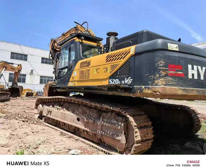 Used Original hyundai 520-9lvs Original Paint Korea Brand Used Excavator Hot Sale 485lvs 210-9 220-9 225 305 50t 40t 30t 20t - Crawler excavator: picture 3 Used Original hyundai 520-9lvs Original Paint Korea Brand Used Excavator Hot Sale 485lvs 210-9 220-9 225 305 50t 40t 30t 20t - Crawler excavator: picture 3