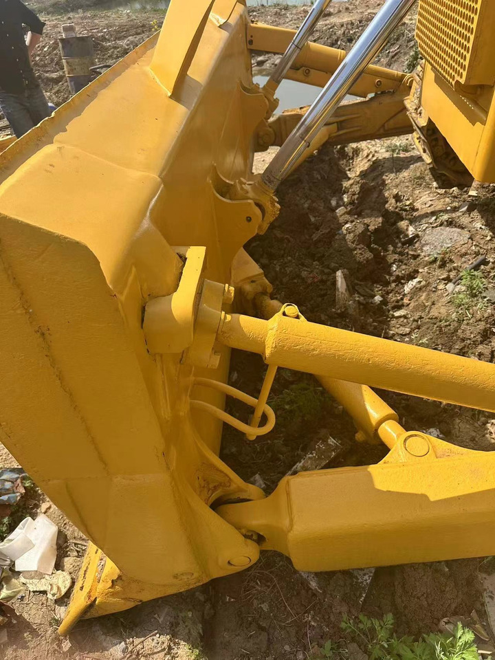 Used high quality bulldozer KOMATSU D85ESS - Bulldozer: picture 3 Used high quality bulldozer KOMATSU D85ESS - Bulldozer: picture 3