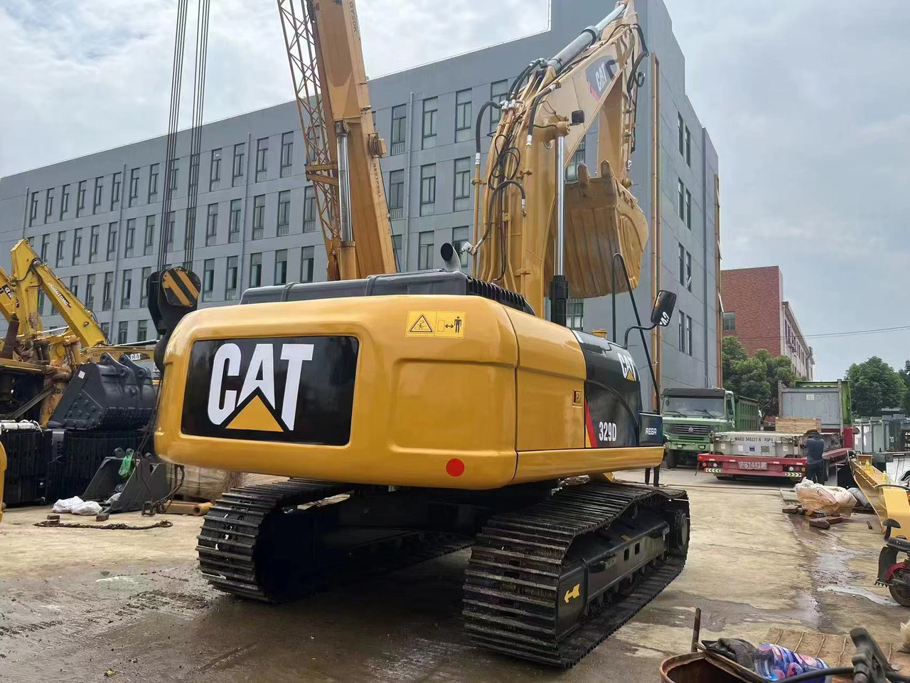 CATERPILLAR 329D - Crawler excavator: picture 2 CATERPILLAR 329D - Crawler excavator: picture 2