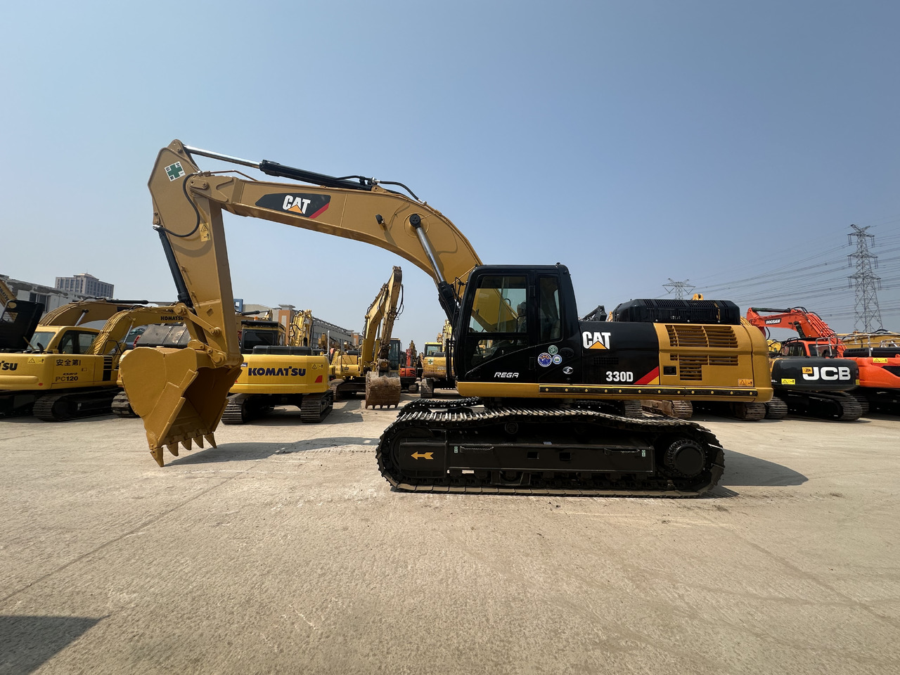 CATERPILLAR 330D - Crawler excavator: picture 2 CATERPILLAR 330D - Crawler excavator: picture 2