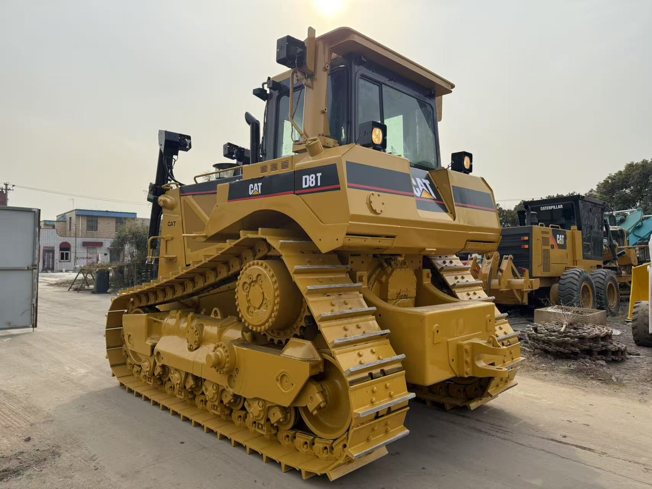 CATERPILLAR D8T - Bulldozer: picture 1 CATERPILLAR D8T - Bulldozer: picture 1