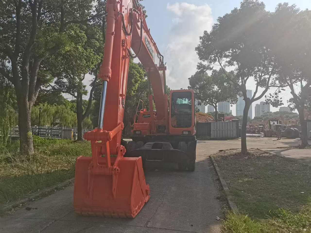 DOOSAN DH210W-9C - Wheel excavator: picture 1 DOOSAN DH210W-9C - Wheel excavator: picture 1