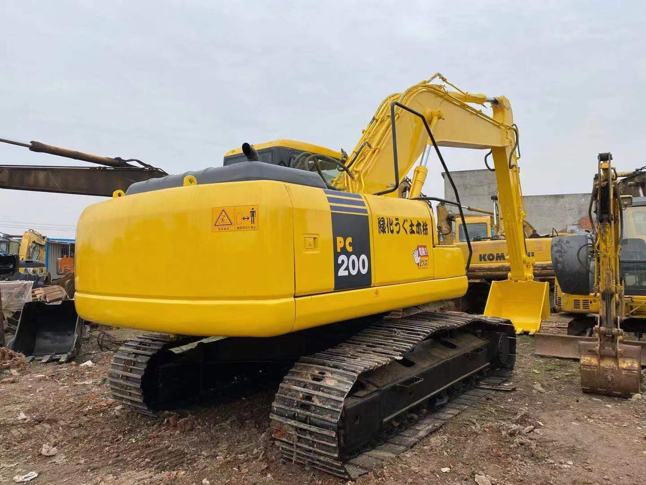 KOMATSU PC200-7 - Crawler excavator: picture 3 KOMATSU PC200-7 - Crawler excavator: picture 3
