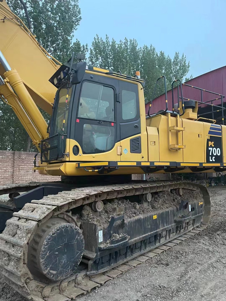 KOMATSU PC700 - Crawler excavator: picture 2 KOMATSU PC700 - Crawler excavator: picture 2