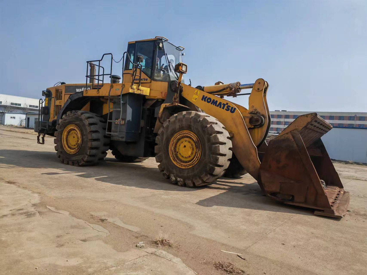 KOMATSU WA600-6 - Wheel loader: picture 1 KOMATSU WA600-6 - Wheel loader: picture 1