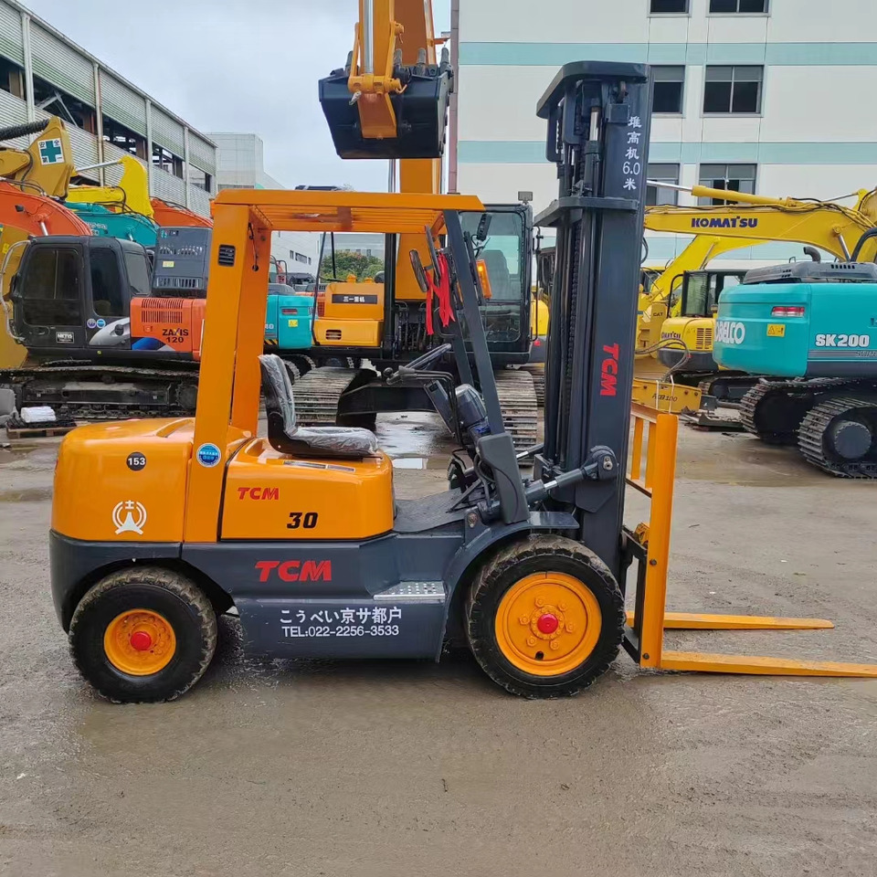 TCM FD30 - Diesel forklift: picture 2 TCM FD30 - Diesel forklift: picture 2
