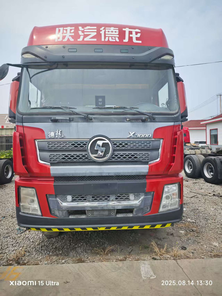 SHACMAN X3000 6x4 - Tractor unit: picture 1 SHACMAN X3000 6x4 - Tractor unit: picture 1
