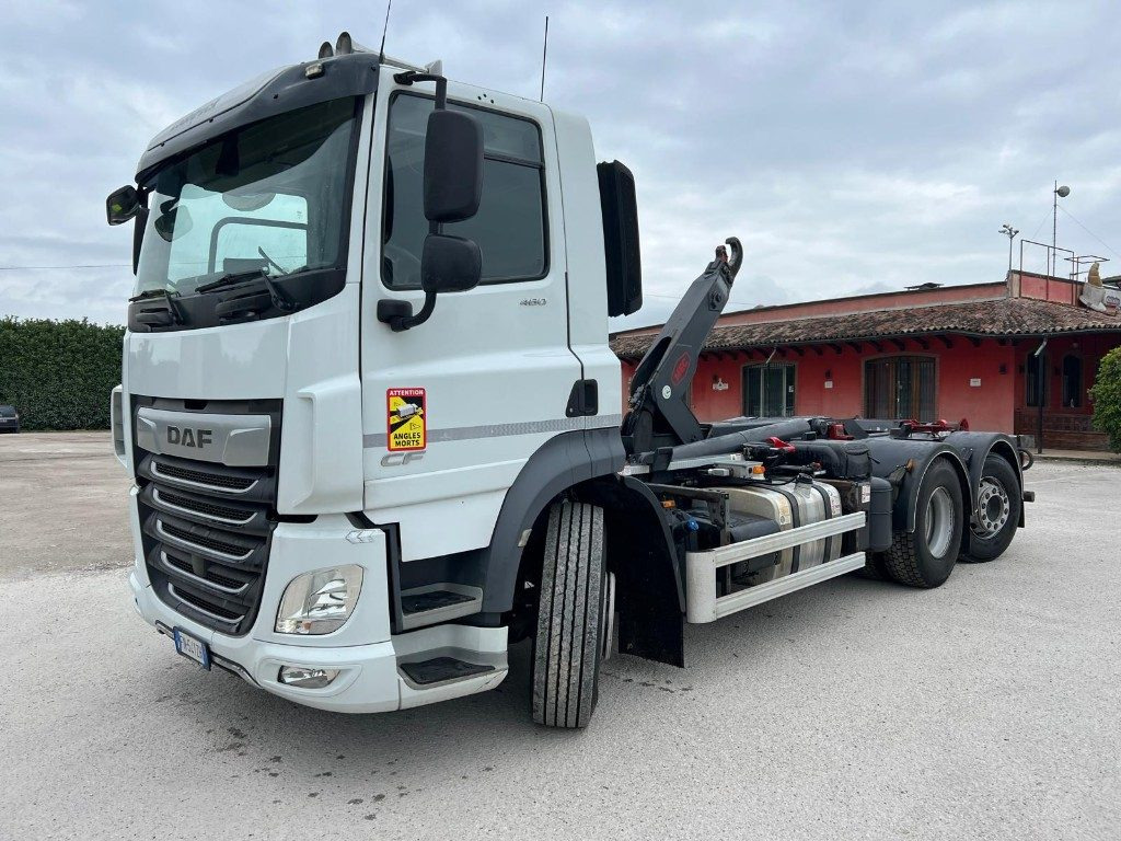 DAF CF480 SCARRABILE - Hook lift truck: picture 1 DAF CF480 SCARRABILE - Hook lift truck: picture 1