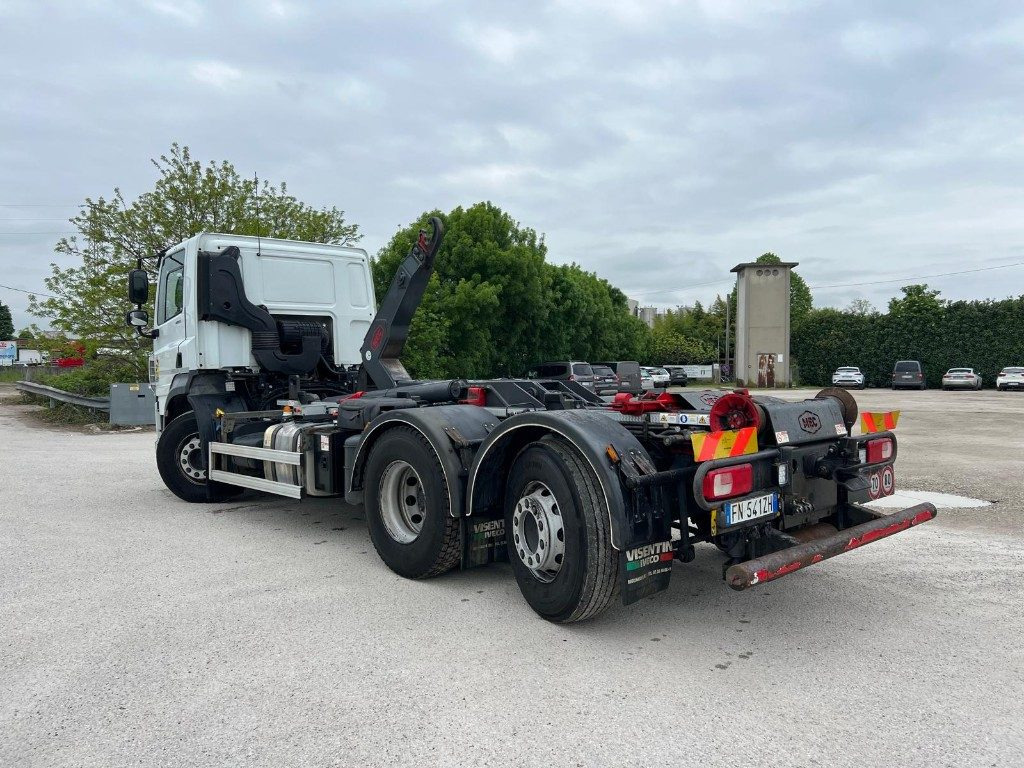 DAF CF480 SCARRABILE - Hook lift truck: picture 3 DAF CF480 SCARRABILE - Hook lift truck: picture 3