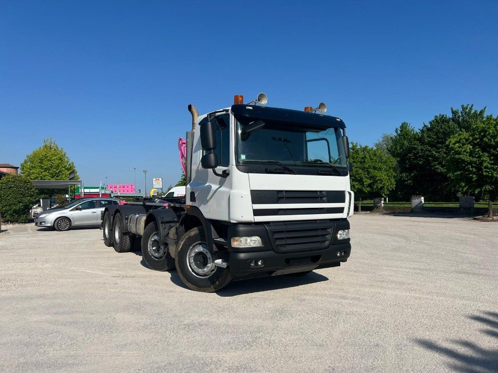 DAF CF85 SCARRABILE - Hook lift truck: picture 2 DAF CF85 SCARRABILE - Hook lift truck: picture 2