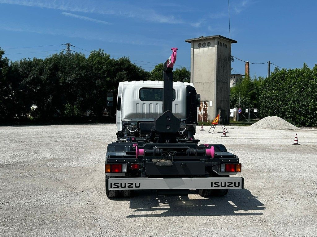 ISUZU P75 NUOVO SCARRABILE - Hook lift truck: picture 4 ISUZU P75 NUOVO SCARRABILE - Hook lift truck: picture 4