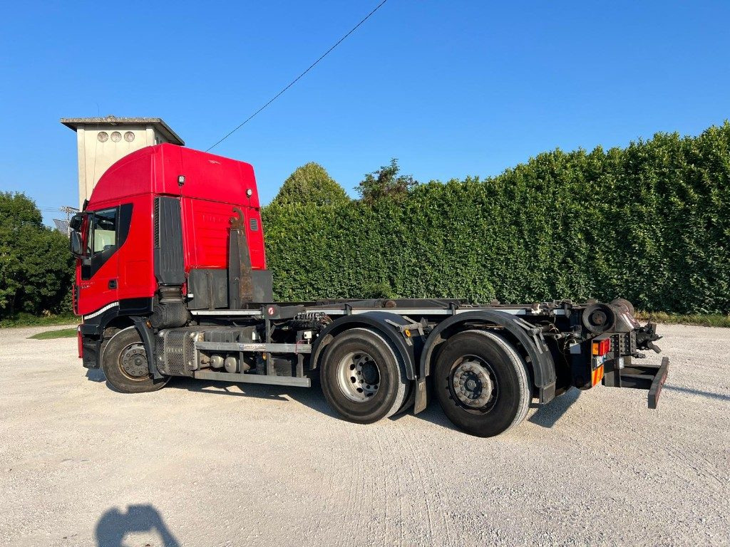IVECO STRALIS 500 SCARRABILE - Hook lift truck: picture 4 IVECO STRALIS 500 SCARRABILE - Hook lift truck: picture 4