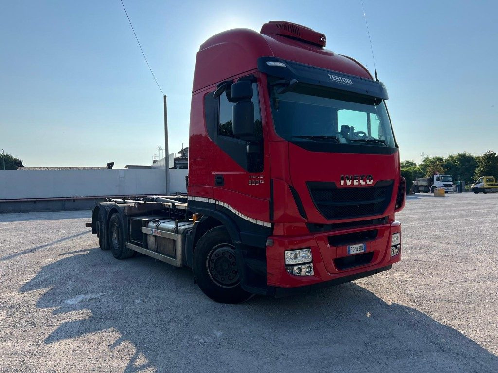 IVECO STRALIS 500 SCARRABILE - Hook lift truck: picture 2 IVECO STRALIS 500 SCARRABILE - Hook lift truck: picture 2