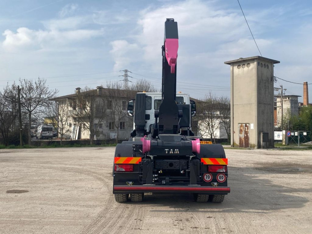 IVECO TRAKKER T-WAY AD510 NUOVO SCARRABILE - Hook lift truck: picture 4 IVECO TRAKKER T-WAY AD510 NUOVO SCARRABILE - Hook lift truck: picture 4