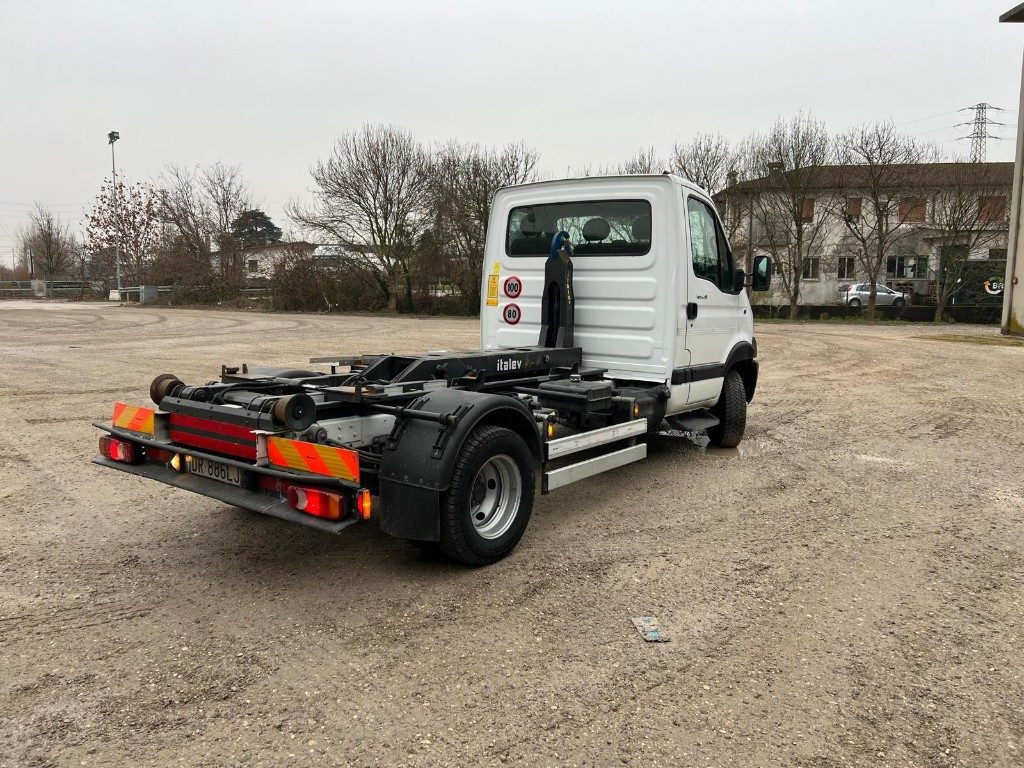 RENAULT MASCOTT SCARRABILE - Hook lift truck: picture 4 RENAULT MASCOTT SCARRABILE - Hook lift truck: picture 4