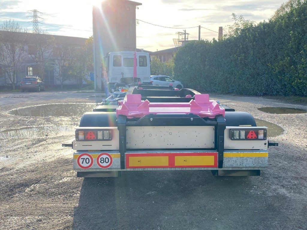 New Roll-off/ Skip trailer RIMORCHIO SCARRABILE IT RUNNER 20HN: picture 8 New Roll-off/ Skip trailer RIMORCHIO SCARRABILE IT RUNNER 20HN: picture 8