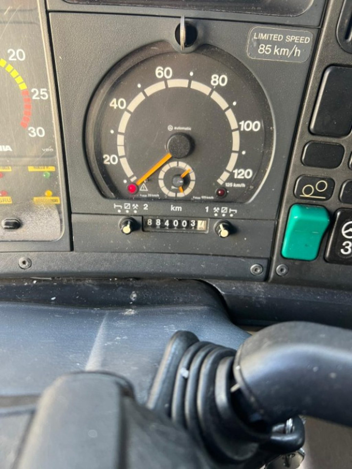 Hook lift truck SCANIA CV R124 SCARRABILE CON GRU E POLIPO: picture 9 Hook lift truck SCANIA CV R124 SCARRABILE CON GRU E POLIPO: picture 9