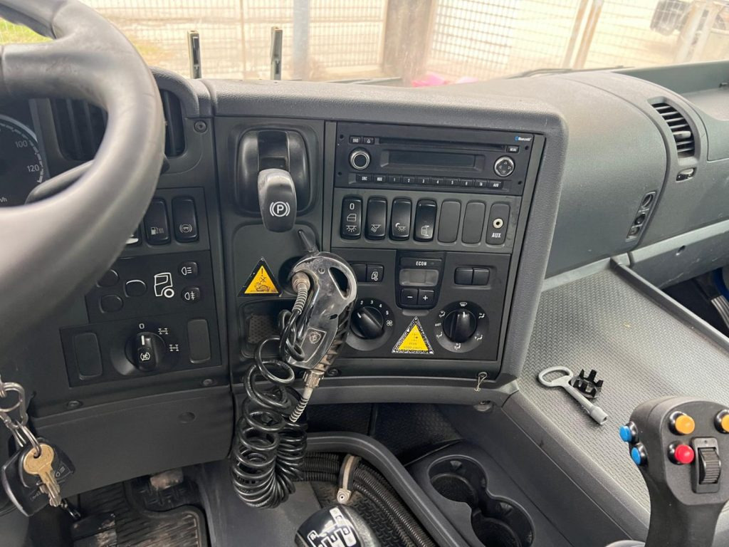 Hook lift truck SCANIA G450 SCARRABILE: picture 11