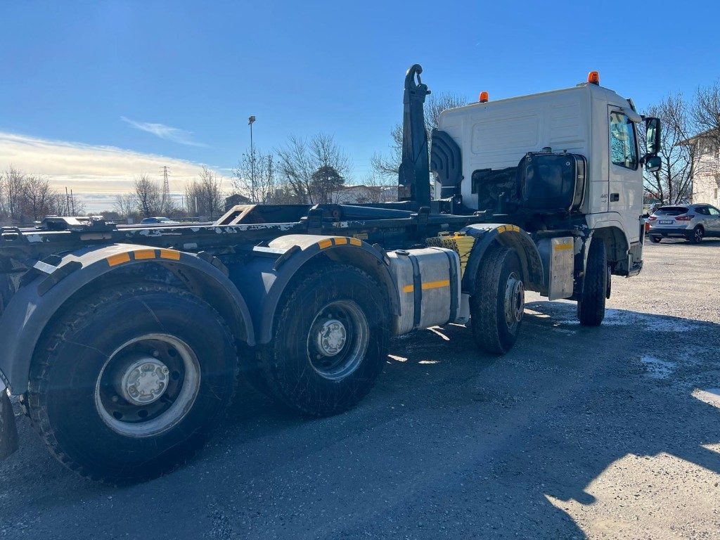 VOLVO FM440 SCARRABILE - Hook lift truck: picture 5 VOLVO FM440 SCARRABILE - Hook lift truck: picture 5