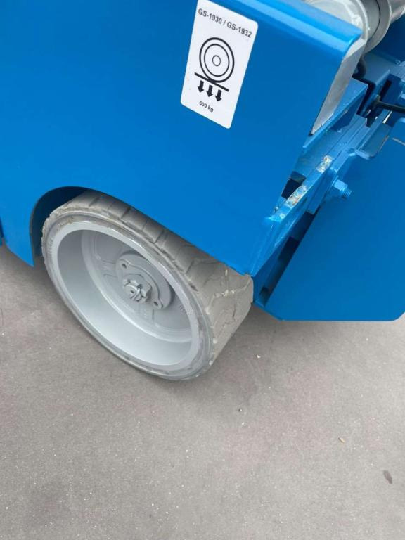 Scissor lift Genie GS-1930: picture 8