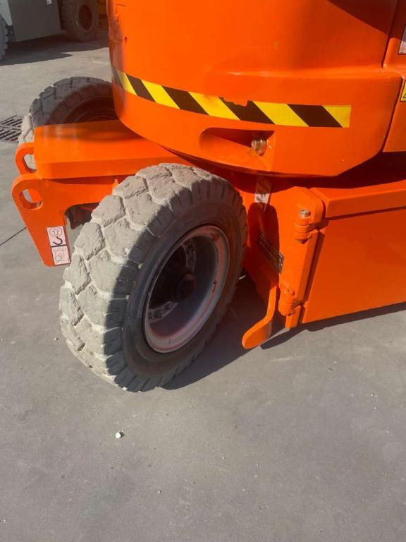 JLG E300AJP - Articulated boom: picture 5 JLG E300AJP - Articulated boom: picture 5