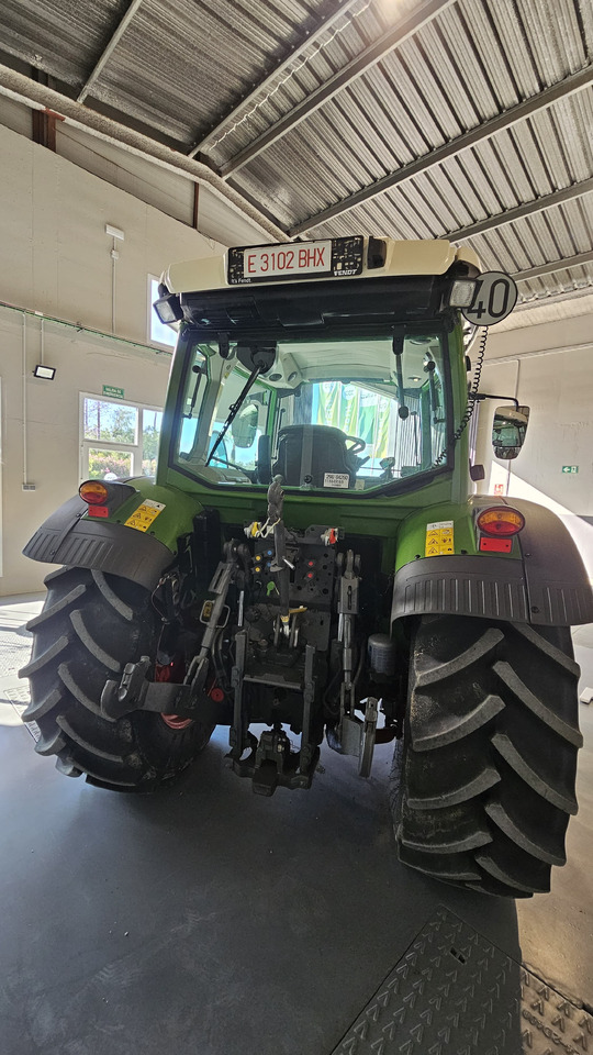 FENDT 211S VARIO - Farm tractor: picture 2 FENDT 211S VARIO - Farm tractor: picture 2