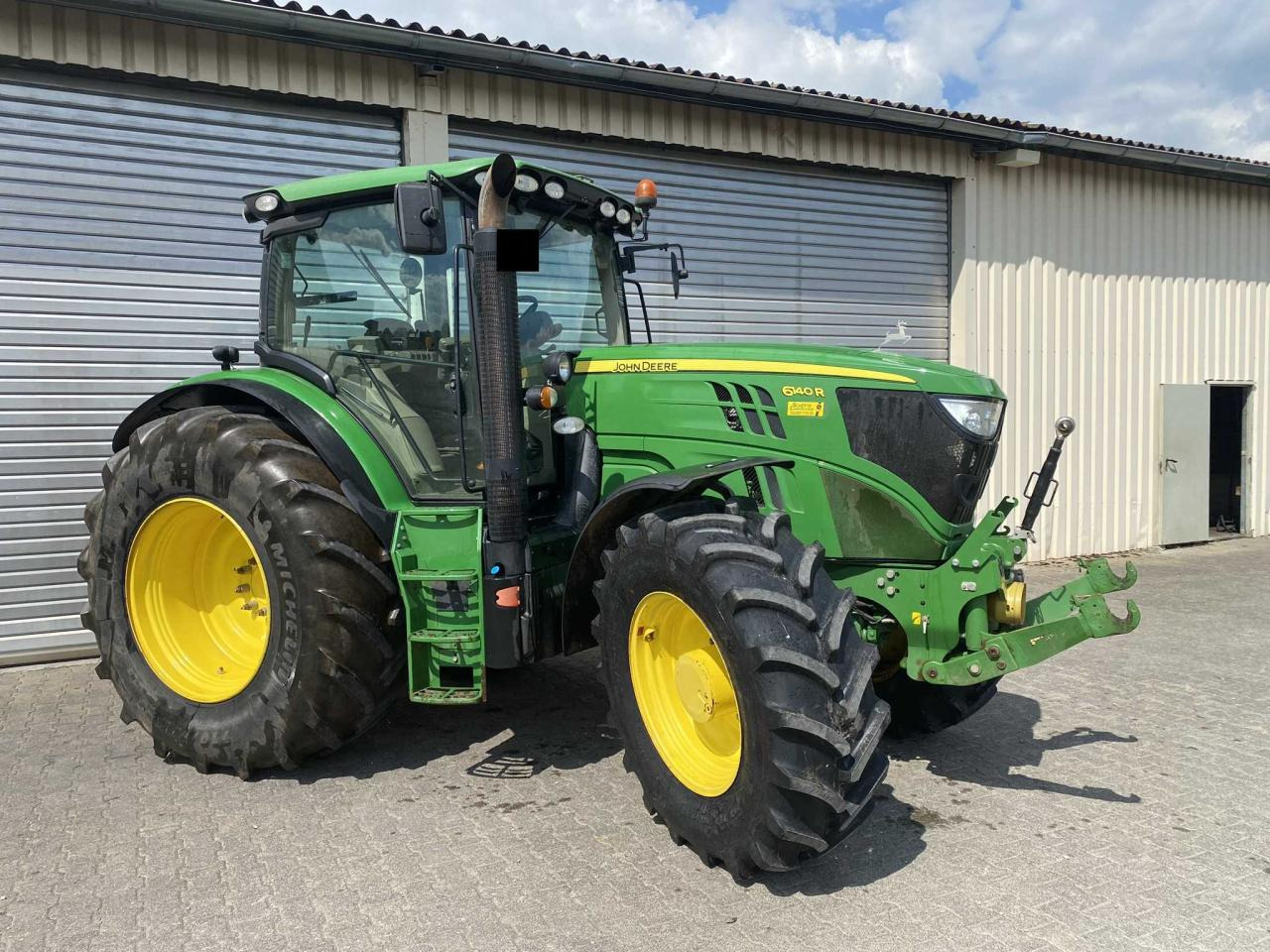 John Deere 6140R - Farm tractor: picture 1 John Deere 6140R - Farm tractor: picture 1