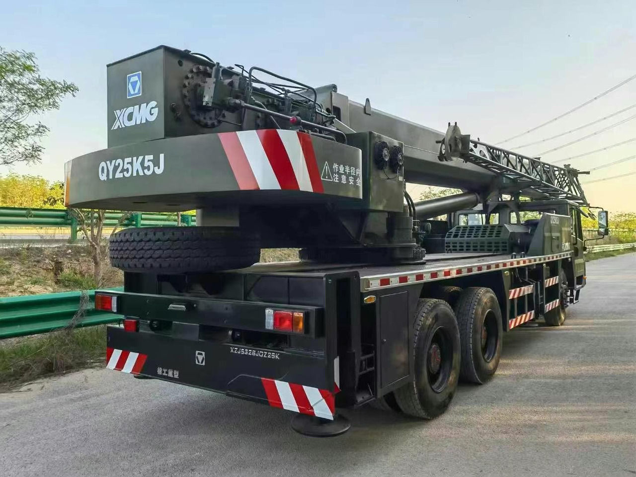 XCMG QY25K5-1 25 ton truck crane - Mobile crane: picture 4 XCMG QY25K5-1 25 ton truck crane - Mobile crane: picture 4