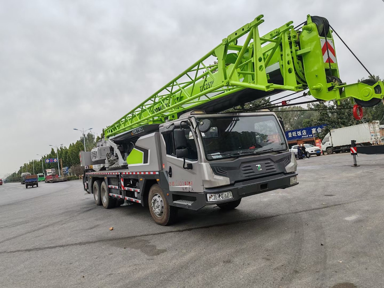 ZOOMLION ZTC251V 25 TON TRUCK CRANE - Mobile crane: picture 2 ZOOMLION ZTC251V 25 TON TRUCK CRANE - Mobile crane: picture 2