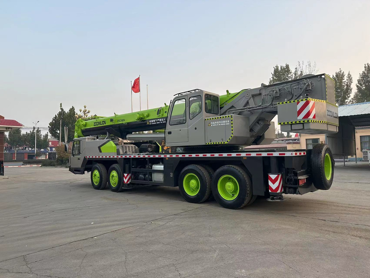 ZOOMLION ZTC700V QY70V 70 ton 80 ton 90 ton 100 ton 110 ton 120 ton used truck crane - Mobile crane: picture 3 ZOOMLION ZTC700V QY70V 70 ton 80 ton 90 ton 100 ton 110 ton 120 ton used truck crane - Mobile crane: picture 3