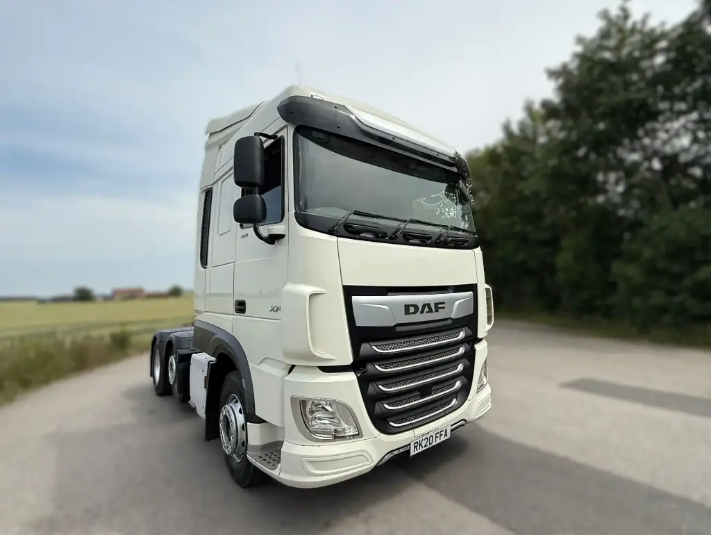 DAF XF 105 - Tractor unit: picture 1 DAF XF 105 - Tractor unit: picture 1