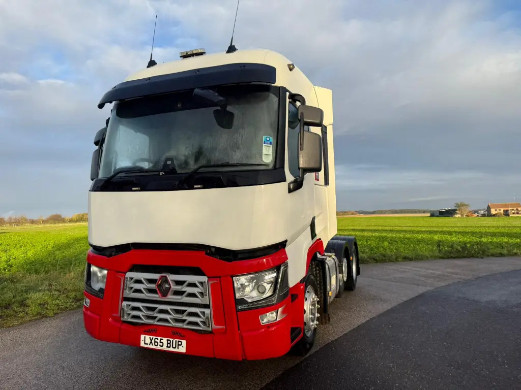 Renault T 460 6x2 - Hydraulics - RHD (BUP) - Tractor unit: picture 2 Renault T 460 6x2 - Hydraulics - RHD (BUP) - Tractor unit: picture 2