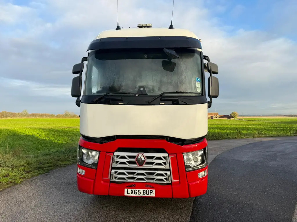 Renault T 460 6x2 - Hydraulics - RHD (BUP) - Tractor unit: picture 4 Renault T 460 6x2 - Hydraulics - RHD (BUP) - Tractor unit: picture 4