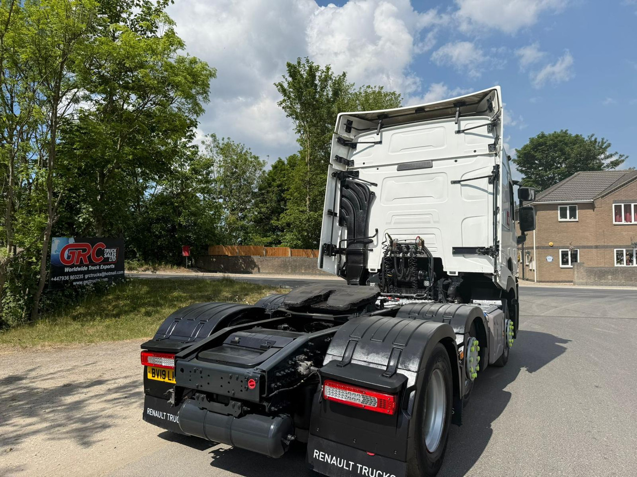 Tractor unit Renault T Range 460 DXI RHD: picture 14