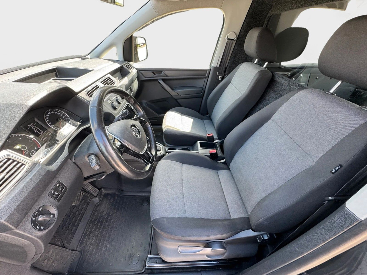 Passenger van Volkswagen Caddy | Automatik, Klima, AHK, Beinfreiheit: picture 9